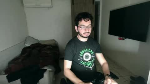 Snapshot of luis_flr chatting on 14, 2, 2025 luis_flr online show from 14, 2, 2025