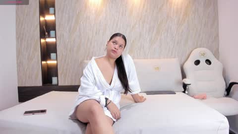 Snapshot of luisa_owen chatting on 7, 4, 2026 Luisa online show from 7, 4, 2026