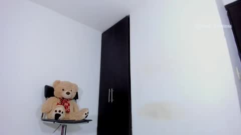   Luisa Fernanda  online show from 25, 1, 2025