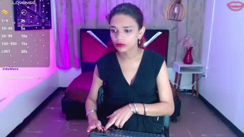 Snapshot of luisa_torres__ chatting on 5, 7, 2026 luisa_torres__ online show from 5, 7, 2026