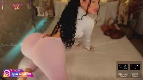 Snapshot of luisabaker chatting on 21, 12, 2025 IG im alisson01 online show from 21, 12, 2025