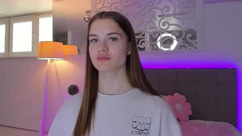 LuisaClover online show from 24, 5, 2026