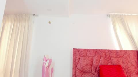 Snapshot of luisaelizaa__ chatting on 1, 6, 2026 Luisa online show from 1, 6, 2026