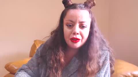 Cassie online show from 19, 9, 2025