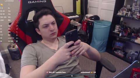 Snapshot of luisdiaztube chatting on 13, 1, 2025 Luisdiaztube online show from 13, 1, 2025