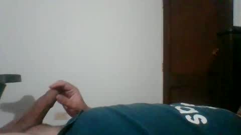 luisfer86 online show from 4, 4, 2026