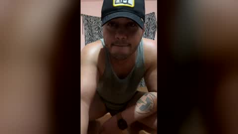 Snapshot of luisin_noyola chatting on 15, 12, 2025 Luisin online show from 15, 12, 2025