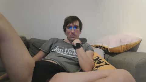 Luis online show from 3, 12, 2025