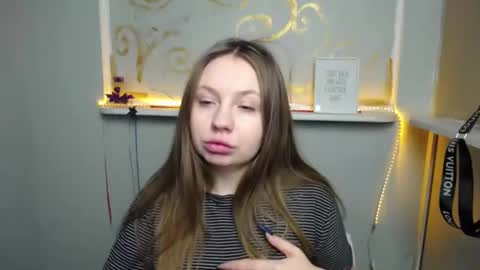 Snapshot of luizaheems_ chatting on 15, 12, 2024 Luiza online show from 15, 12, 2024