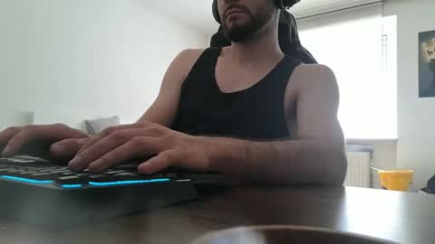 lukasschoetz online show from 24, 4, 2026