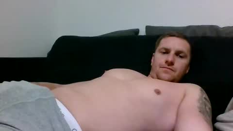 Snapshot of luke5t chatting on 16, 12, 2025 luke5t online show from 16, 12, 2025