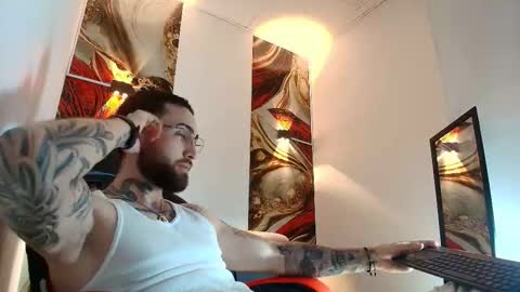 Snapshot of luke_davis01 chatting on 27, 3, 2026 LUKE online show from 27, 3, 2026