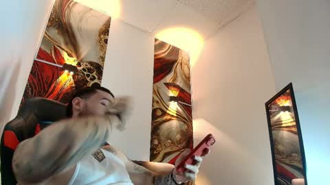 Snapshot of luke_davis01 chatting on 30, 3, 2026 LUKE online show from 30, 3, 2026