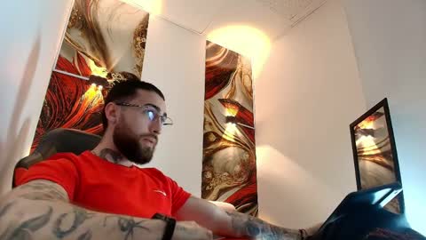 Snapshot of luke_davis01 chatting on 1, 4, 2026 LUKE online show from 1, 4, 2026