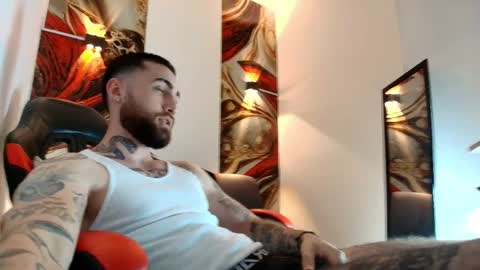 Snapshot of luke_davis01 chatting on 7, 4, 2026 LUKE online show from 7, 4, 2026