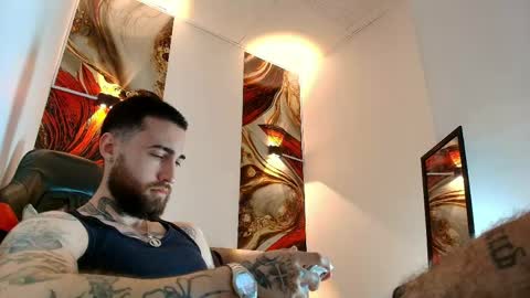 Snapshot of luke_davis01 chatting on 14, 4, 2026 LUKE online show from 14, 4, 2026