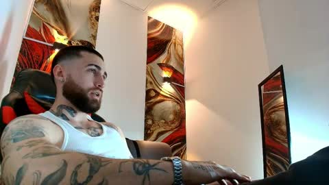 Snapshot of luke_davis01 chatting on 17, 4, 2026 LUKE online show from 17, 4, 2026