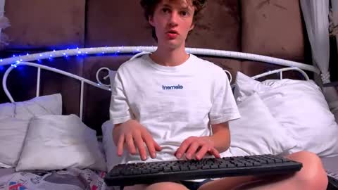 Snapshot of luke_sweet chatting on 14, 5, 2026 Luke online show from 14, 5, 2026
