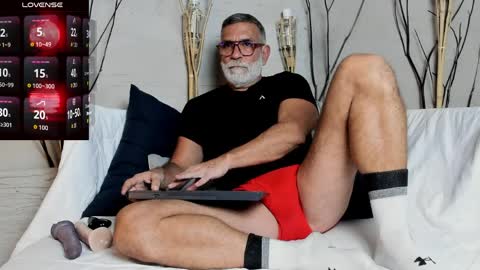 Luke Crews online show from 10, 4, 2026