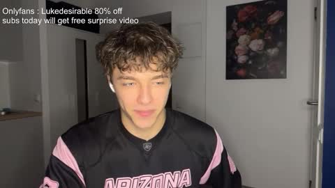 Snapshot of lukedesirable chatting on 20, 2, 2026 lukedesirable online show from 20, 2, 2026