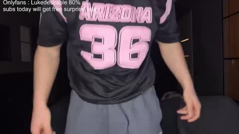 Snapshot of lukedesirable chatting on 5, 3, 2026 lukedesirable online show from 5, 3, 2026