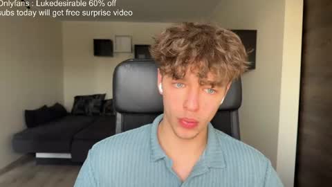 Snapshot of lukedesirable chatting on 14, 4, 2026 lukedesirable online show from 14, 4, 2026