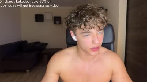 Snapshot of lukedesirable chatting on 26, 4, 2026 lukedesirable online show from 26, 4, 2026