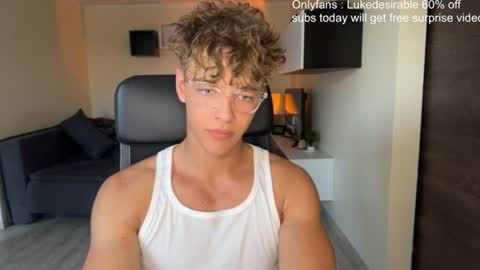 Snapshot of lukedesirable chatting on 29, 6, 2026 lukedesirable online show from 29, 6, 2026