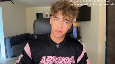 Snapshot of lukedesirable chatting on 1, 7, 2026 lukedesirable online show from 1, 7, 2026