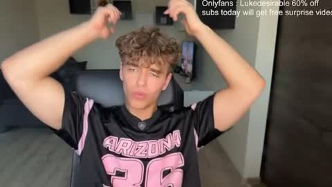 Snapshot of lukedesirable chatting on 17, 7, 2026 lukedesirable online show from 17, 7, 2026