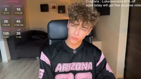 Snapshot of lukedesirable chatting on 26, 7, 2026 lukedesirable online show from 26, 7, 2026