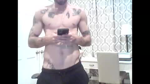 Snapshot of lukegsp3310 chatting on 20, 12, 2024 luke3310 online show from 20, 12, 2024