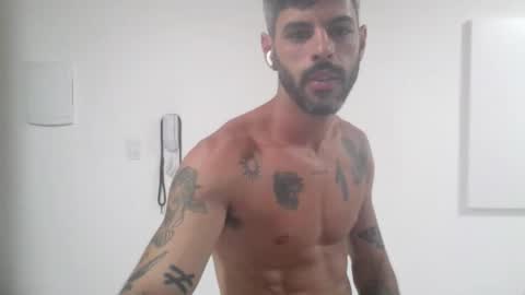 Snapshot of lukegsp3310 chatting on 21, 10, 2025 luke3310 online show from 21, 10, 2025