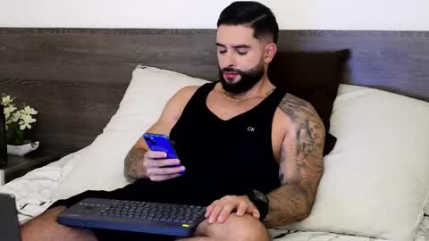 Lukhas f4f online show from 24, 10, 2025