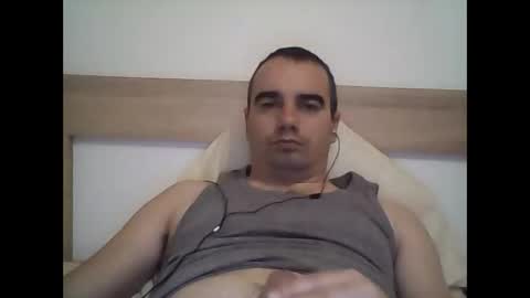 Snapshot of lukixxxx chatting on 1, 2, 2026 lukixxxx online show from 1, 2, 2026