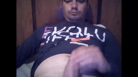 Snapshot of lukixxxx chatting on 9, 3, 2026 lukixxxx online show from 9, 3, 2026