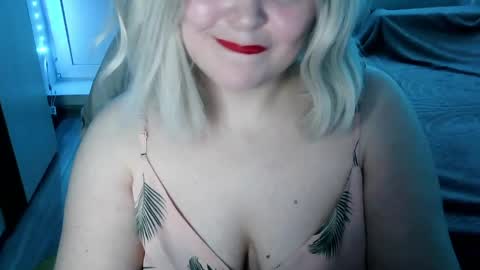 Snapshot of lulovia chatting on 28, 3, 2026 lulovia online show from 28, 3, 2026