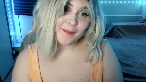 Snapshot of lulovia chatting on 29, 3, 2026 lulovia online show from 29, 3, 2026