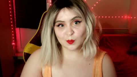 Snapshot of lulovia chatting on 3, 4, 2026 lulovia online show from 3, 4, 2026