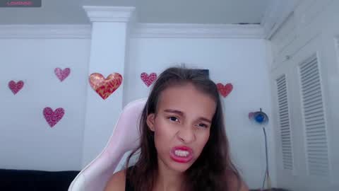 Snapshot of lulu_25_ chatting on 28, 12, 2024 Lulu online show from 28, 12, 2024