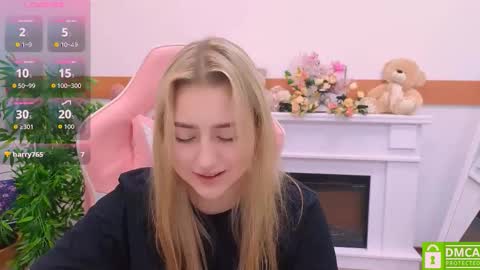 Snapshot of lulu___moon chatting on 17, 11, 2025 Lily online show from 17, 11, 2025