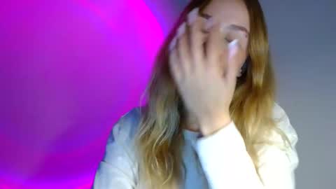 Snapshot of lulu_baby1 chatting on 15, 9, 2025 Lulu Baby18 online show from 15, 9, 2025