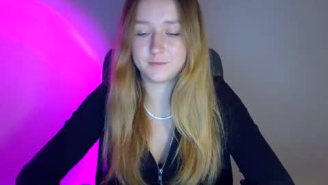 Snapshot of lulu_baby1 chatting on 12, 11, 2025 Lulu Baby18 online show from 12, 11, 2025