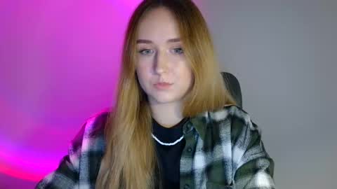 Snapshot of lulu_baby1 chatting on 15, 11, 2025 Lulu Baby18 online show from 15, 11, 2025