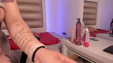 elizabeth online show from 13, 11, 2025