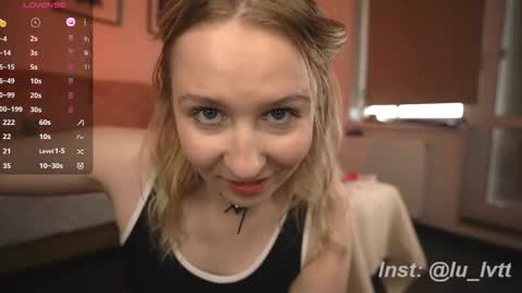 Snapshot of lulu_lovett chatting on 14, 9, 2025 lulu_lovett online show from 14, 9, 2025