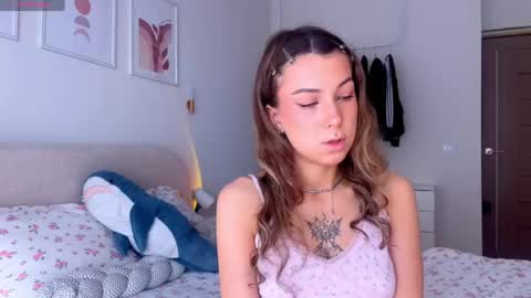 Snapshot of luluberryx chatting on 7, 6, 2026 lulu berry online show from 7, 6, 2026