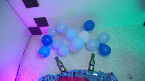 Snapshot of luly_blue chatting on 1, 10, 2025 Luly online show from 1, 10, 2025