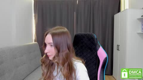 Snapshot of luminaya chatting on 25, 4, 2026 Naya online show from 25, 4, 2026