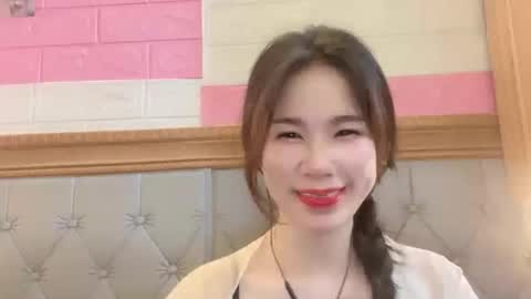 Snapshot of luna4739 chatting on 5, 4, 2026 Luna online show from 5, 4, 2026